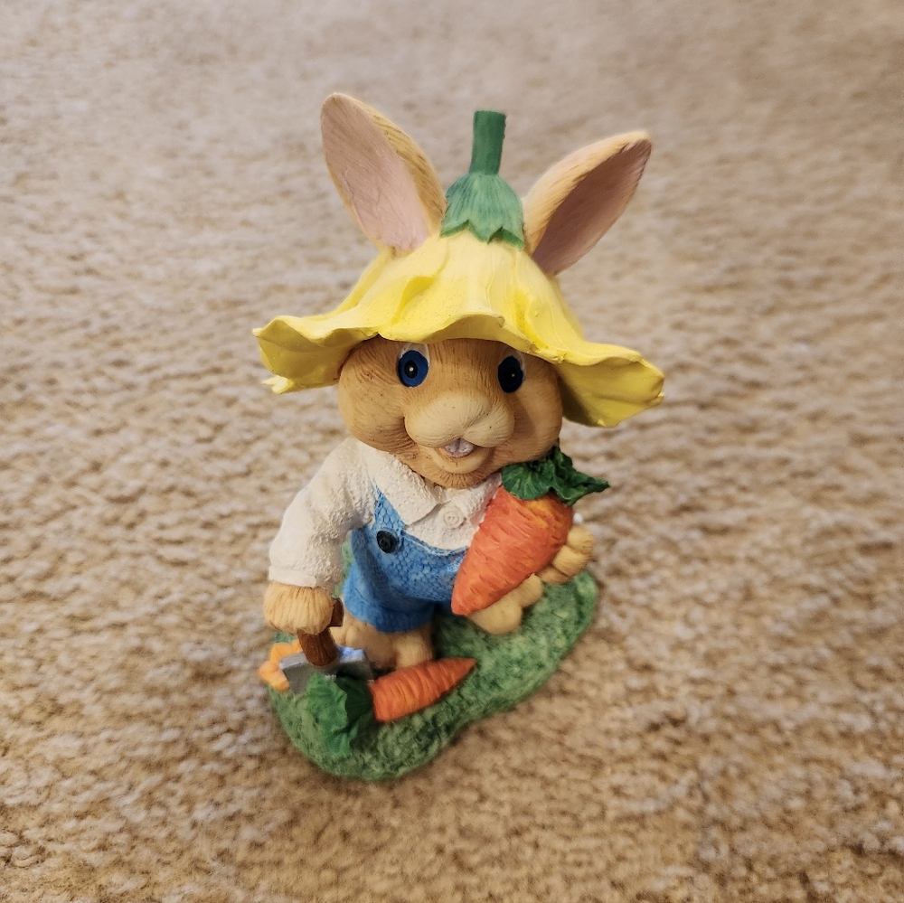 Bunny Figurine Decor Flower Hat Floral Carrot 7" Easter Holiday Resin